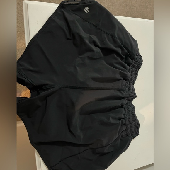 LULULEMON SHORTS - Picture 2 of 3